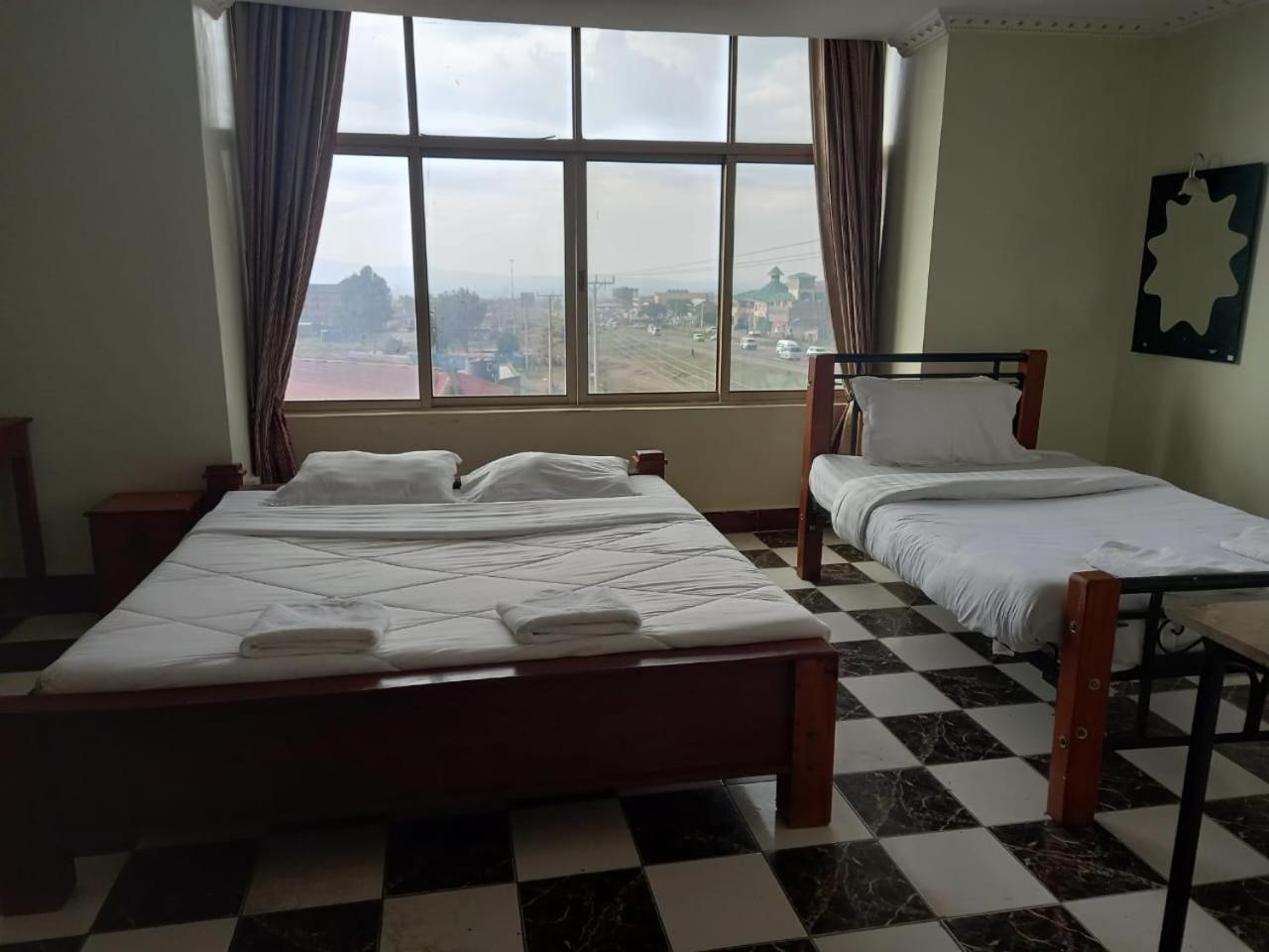 Newstead Hotel Naivasha Esterno foto