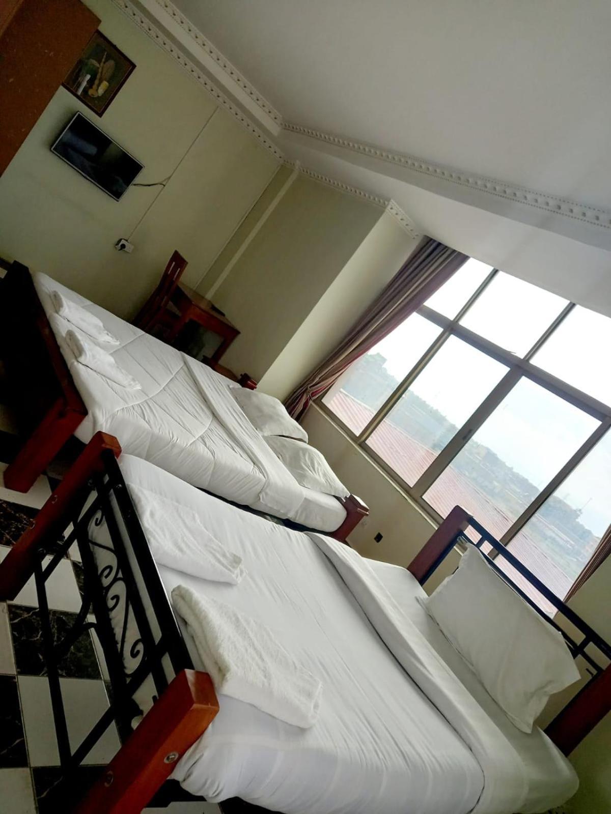 Newstead Hotel Naivasha Esterno foto